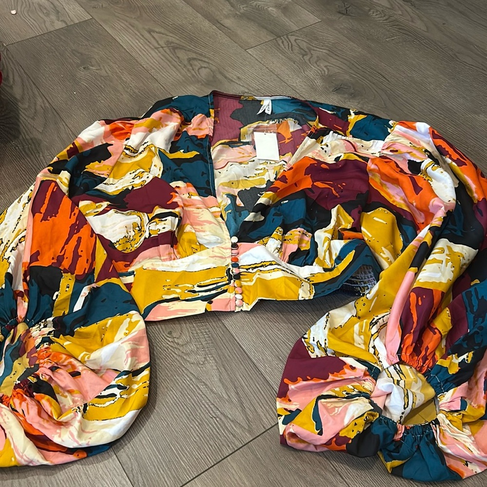 Truth Geometric print NWT 2x